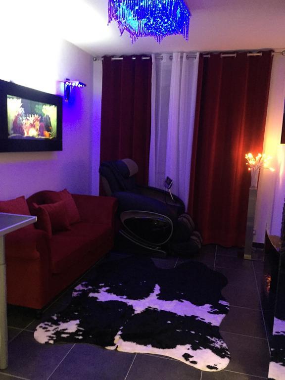 Le Love Spa Лион Екстериор снимка