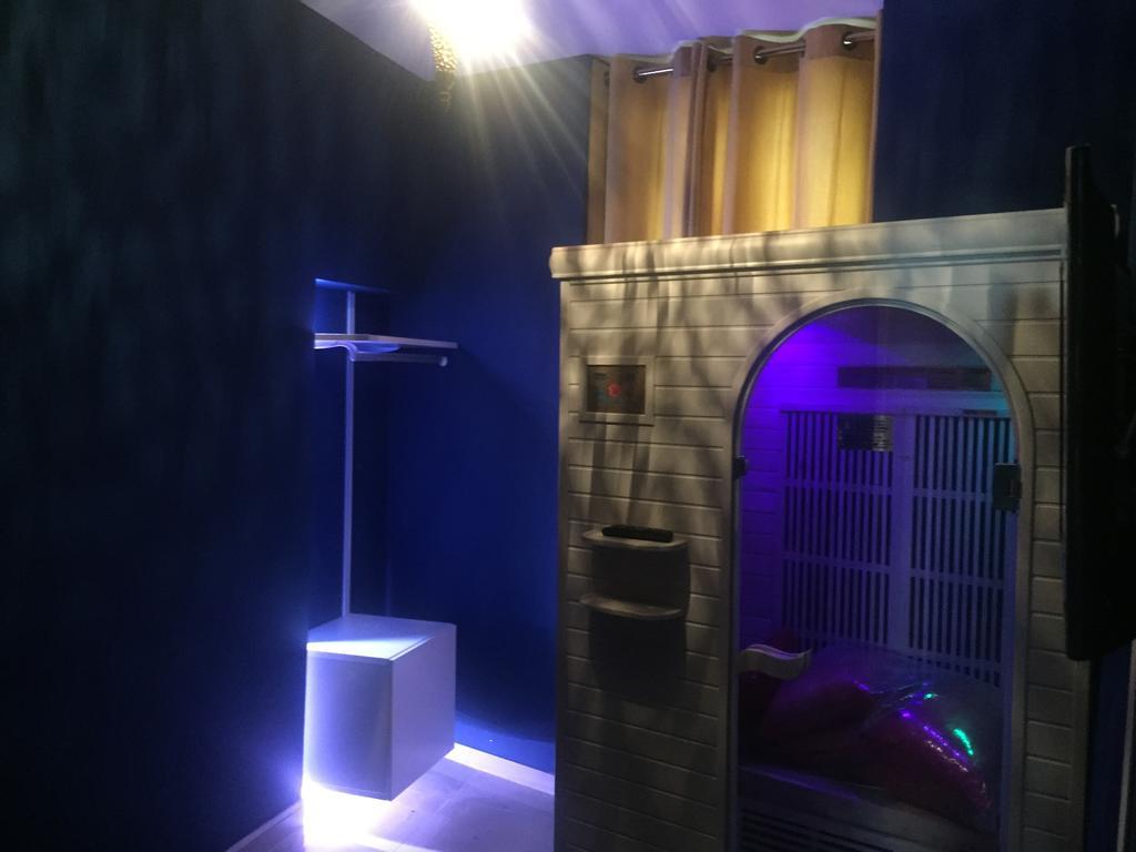Le Love Spa Лион Екстериор снимка