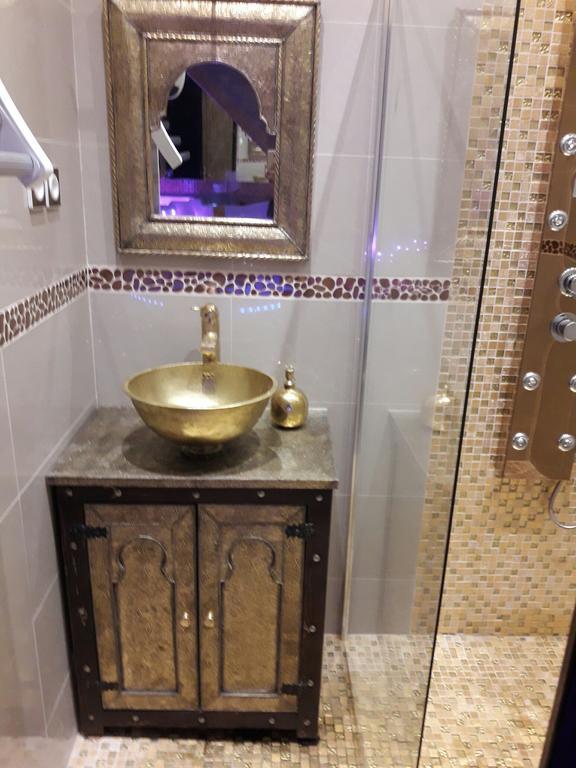 Le Love Spa Лион Екстериор снимка