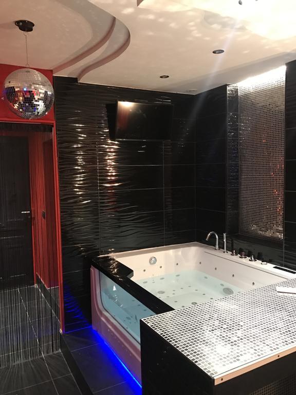 Le Love Spa Лион Екстериор снимка